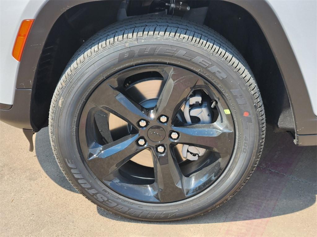 new 2025 Jeep Grand Cherokee L car, priced at $41,995