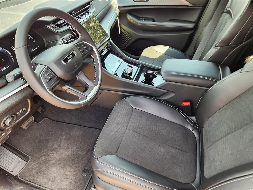 new 2025 Jeep Grand Cherokee L car, priced at $41,995