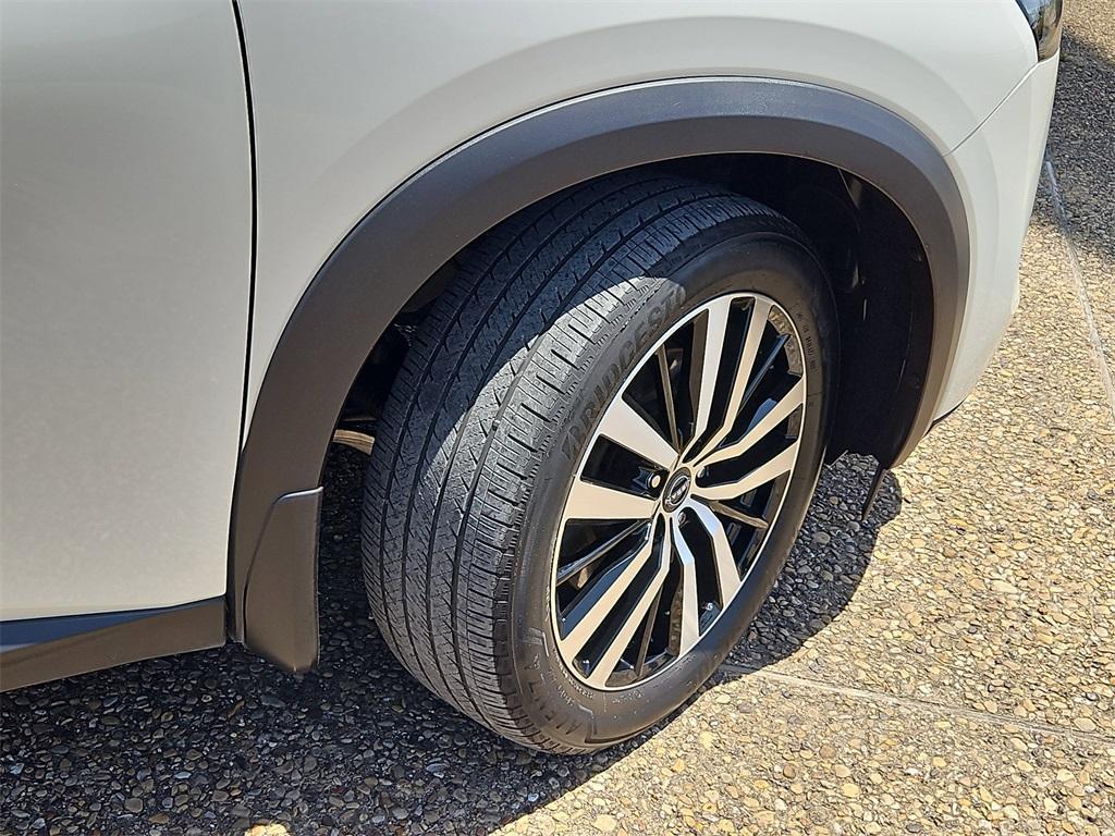 used 2024 Nissan Pathfinder car, priced at $39,364