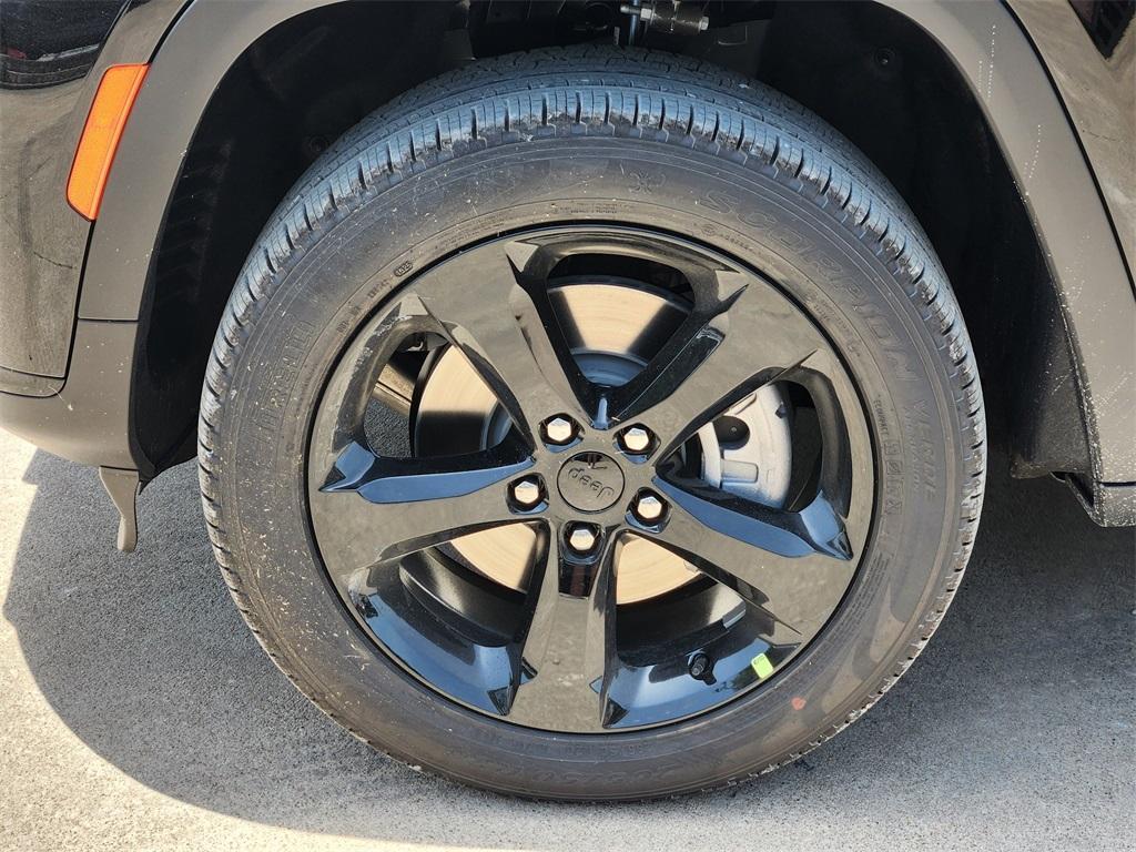 new 2025 Jeep Grand Cherokee L car, priced at $51,835