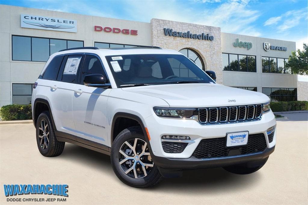 new 2025 Jeep Grand Cherokee car, priced at $44,995
