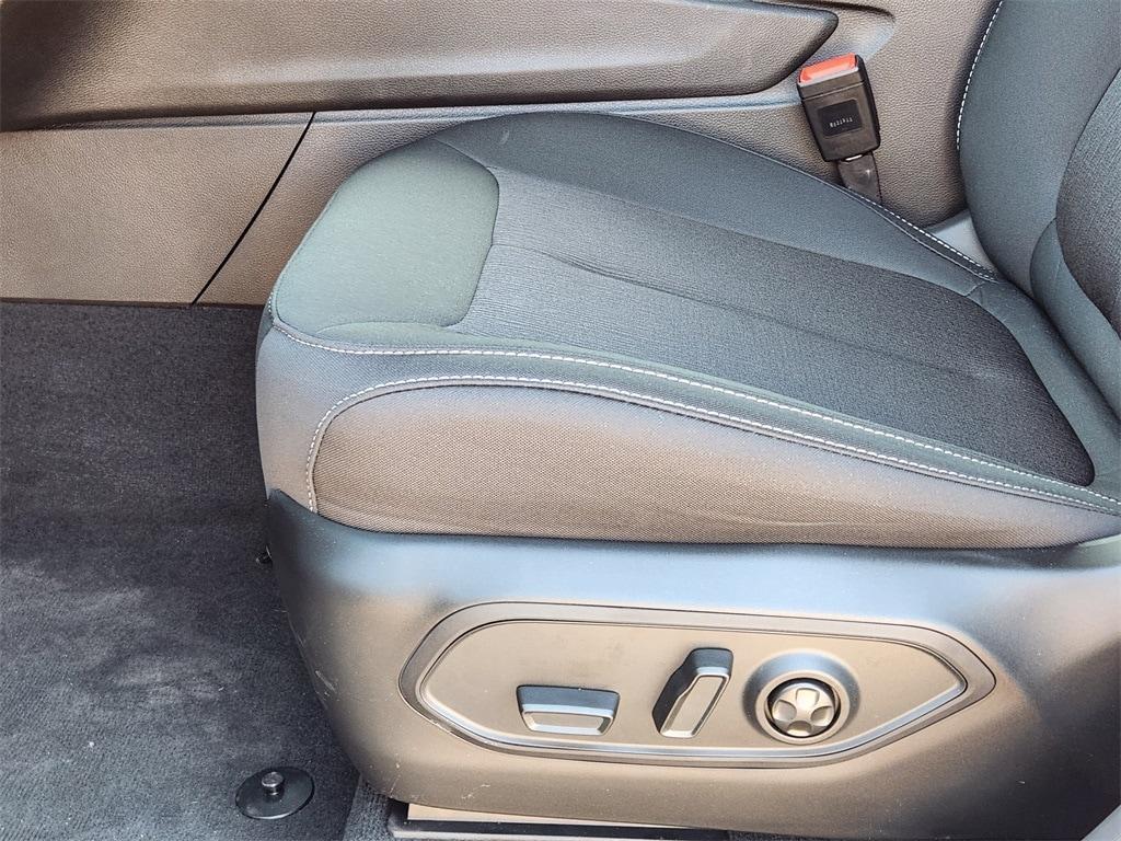 new 2025 Jeep Grand Cherokee car, priced at $33,495