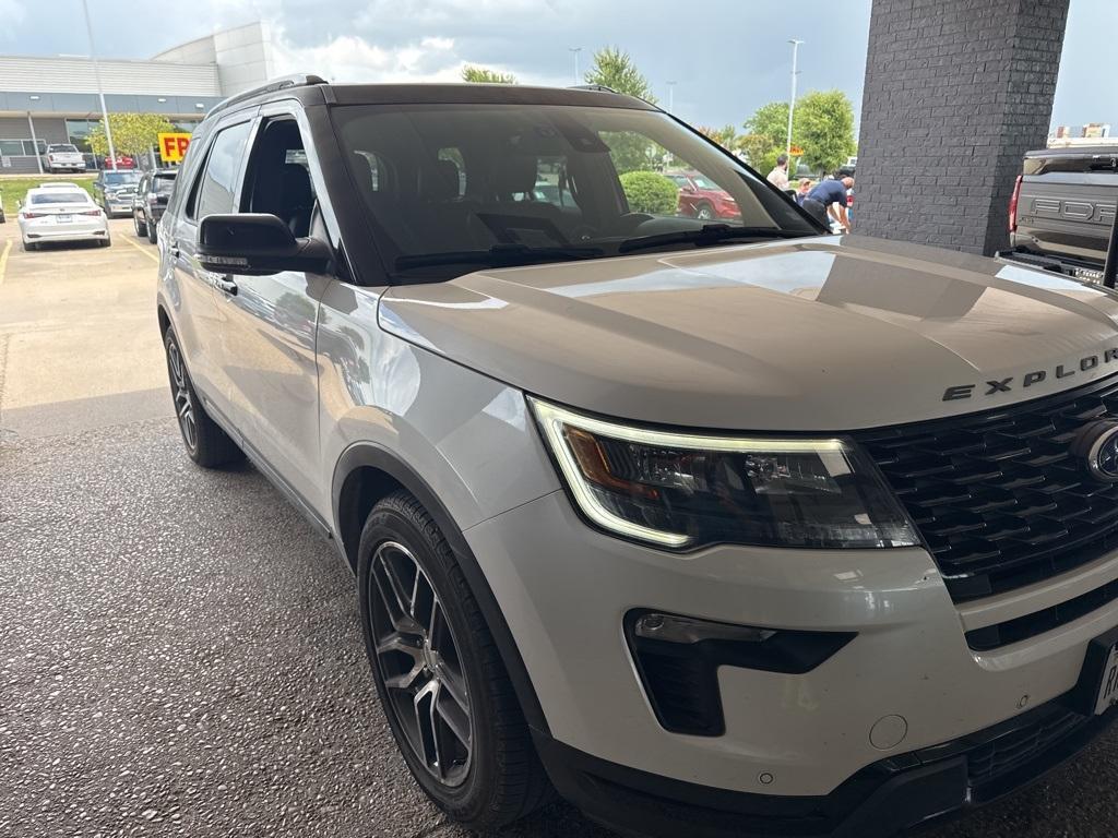 used 2018 Ford Explorer car