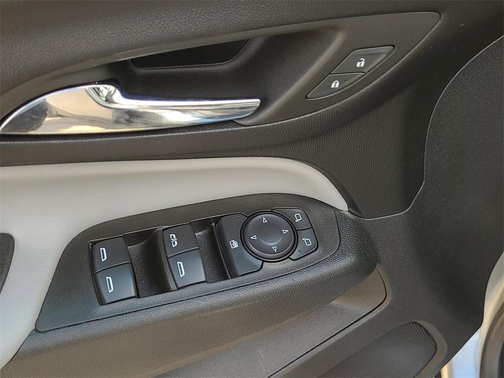 used 2023 Chevrolet Equinox car, priced at $19,383