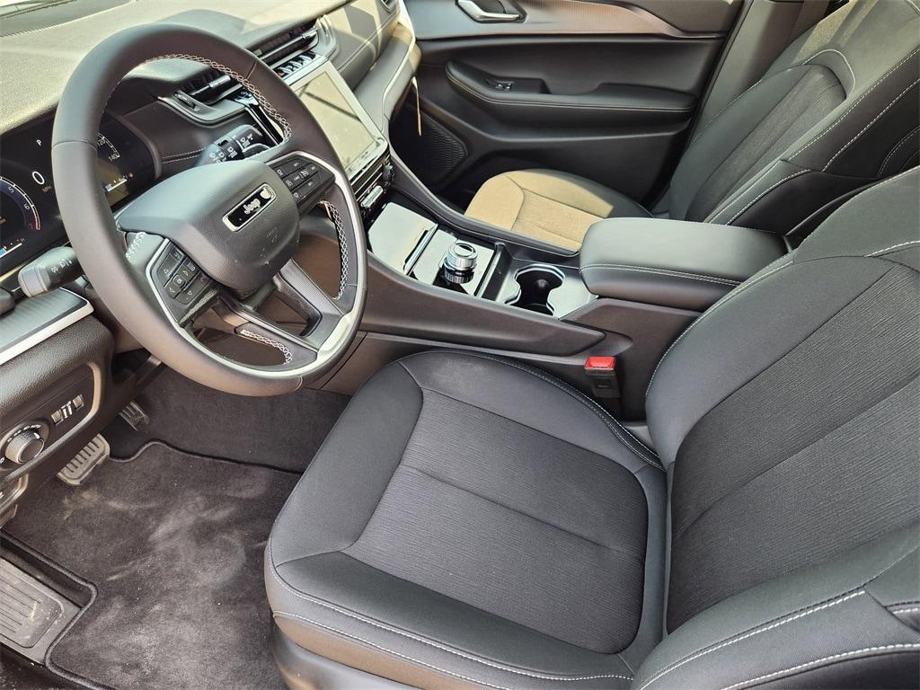 new 2025 Jeep Grand Cherokee L car, priced at $38,995