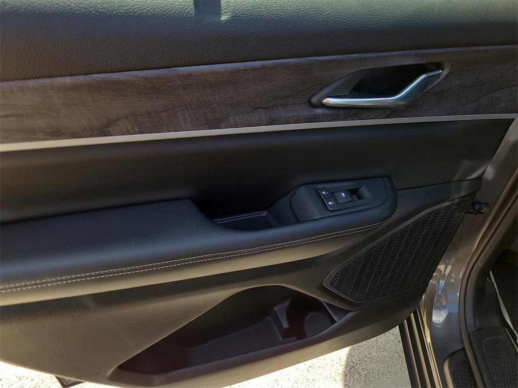 used 2024 Jeep Grand Cherokee L car, priced at $36,630