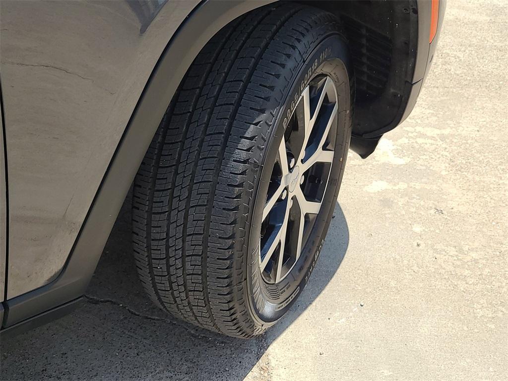 used 2024 Jeep Grand Cherokee L car, priced at $36,630