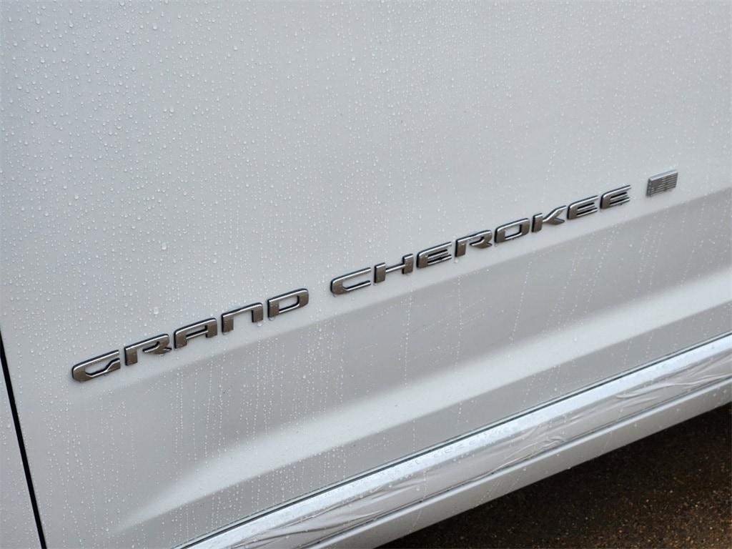 new 2025 Jeep Grand Cherokee L car