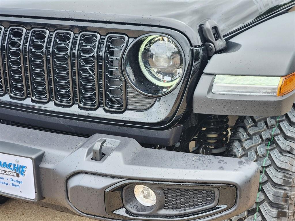new 2025 Jeep Wrangler car, priced at $40,995