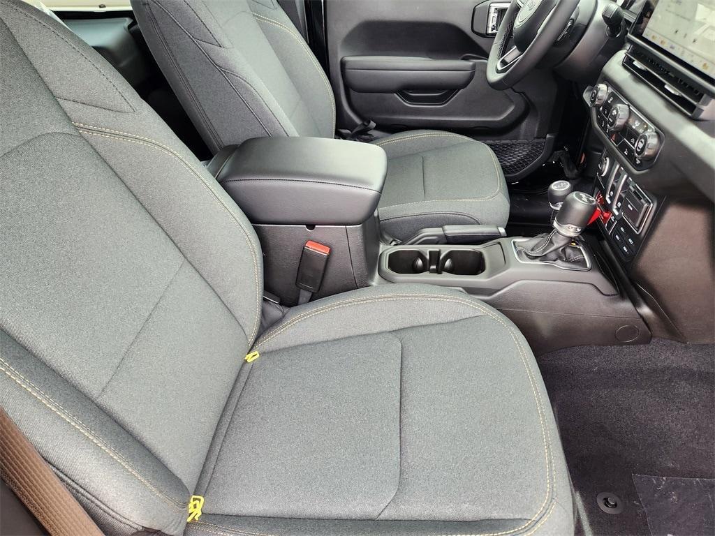 new 2025 Jeep Wrangler car, priced at $40,995
