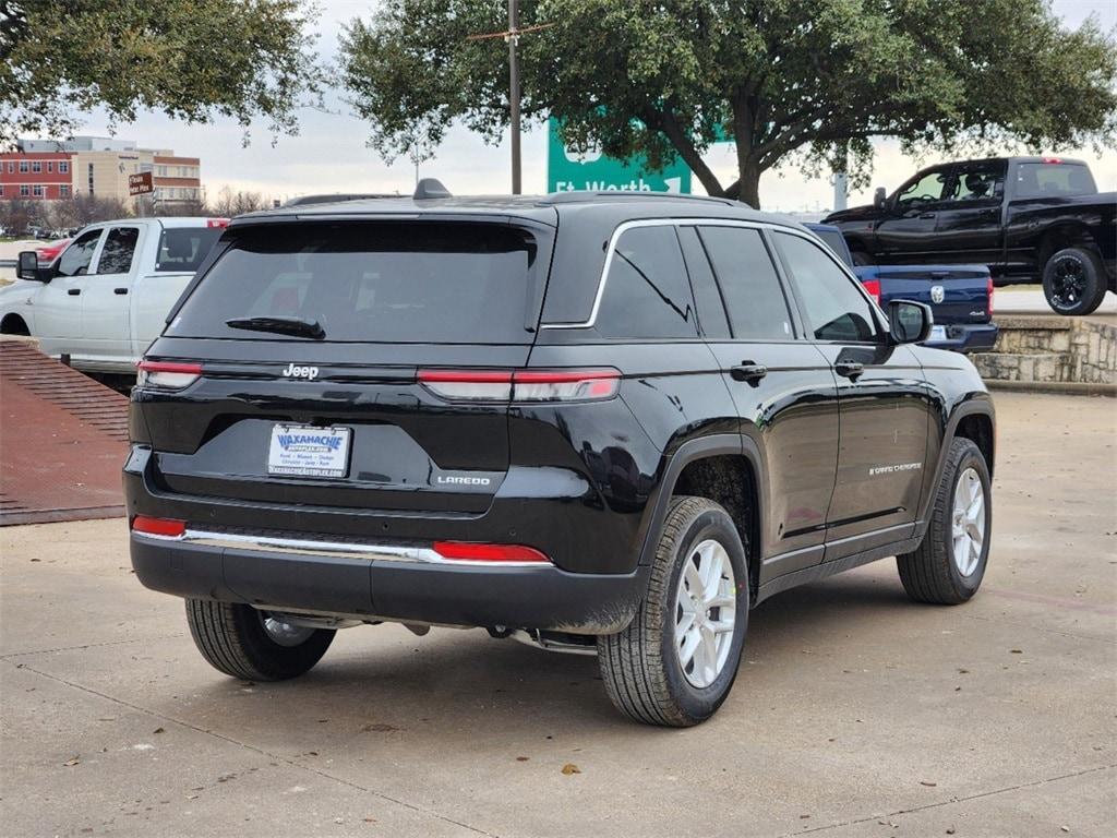 new 2025 Jeep Grand Cherokee car, priced at $38,000