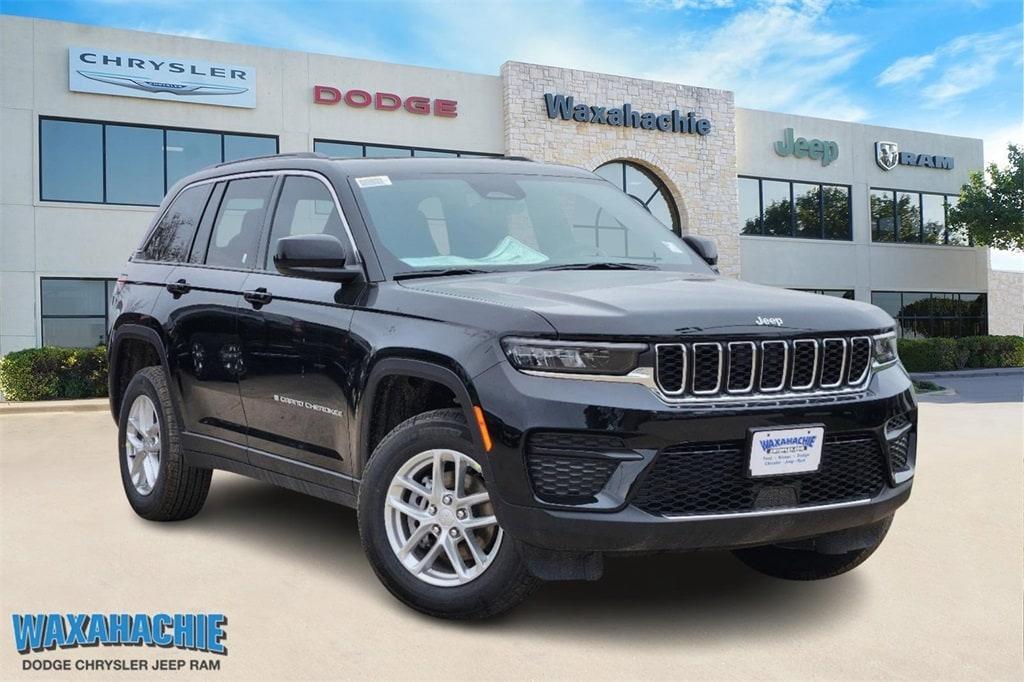 new 2025 Jeep Grand Cherokee car, priced at $38,000