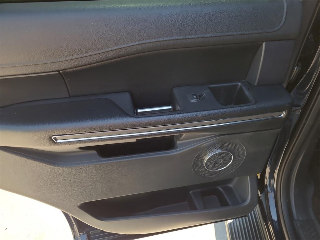 used 2021 Ford Expedition car, priced at $30,976