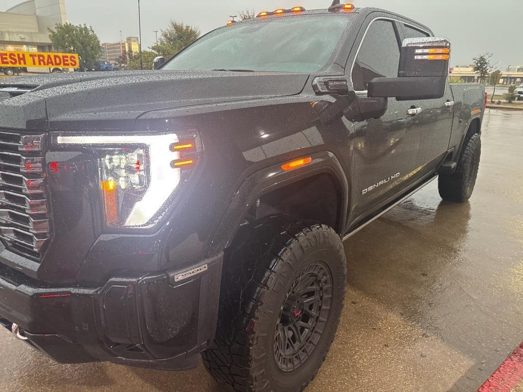 used 2025 GMC Sierra 2500 car, priced at $94,587