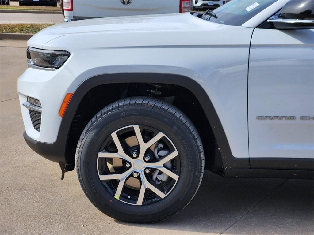 new 2025 Jeep Grand Cherokee car, priced at $39,995