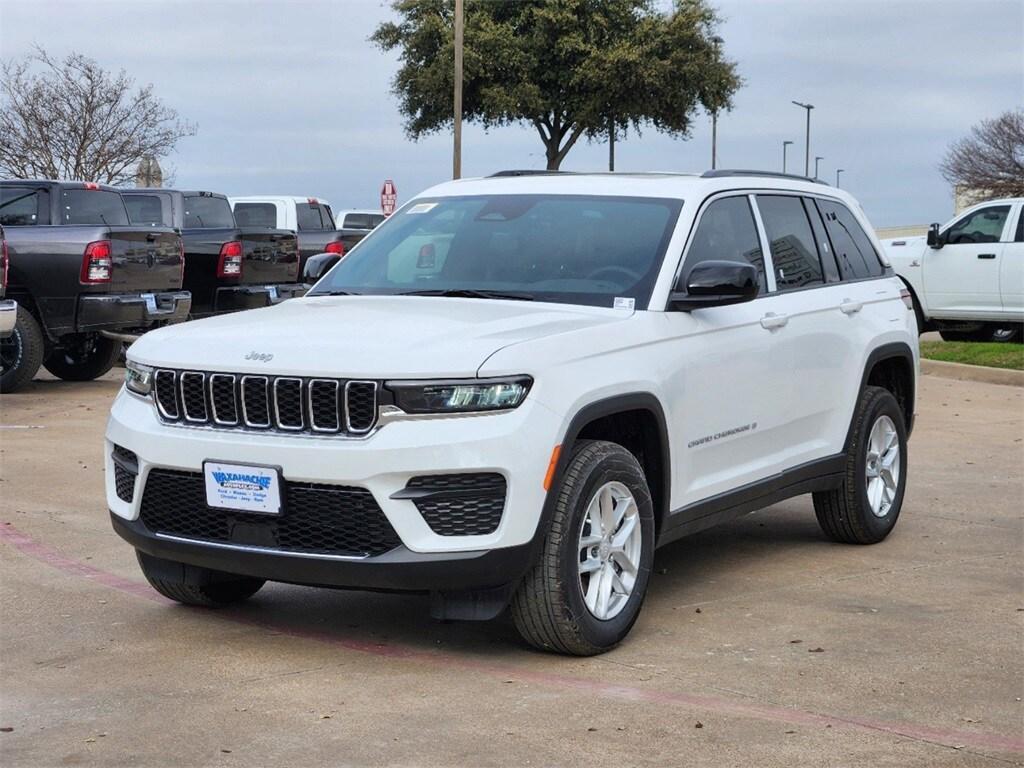 new 2025 Jeep Grand Cherokee car, priced at $35,000