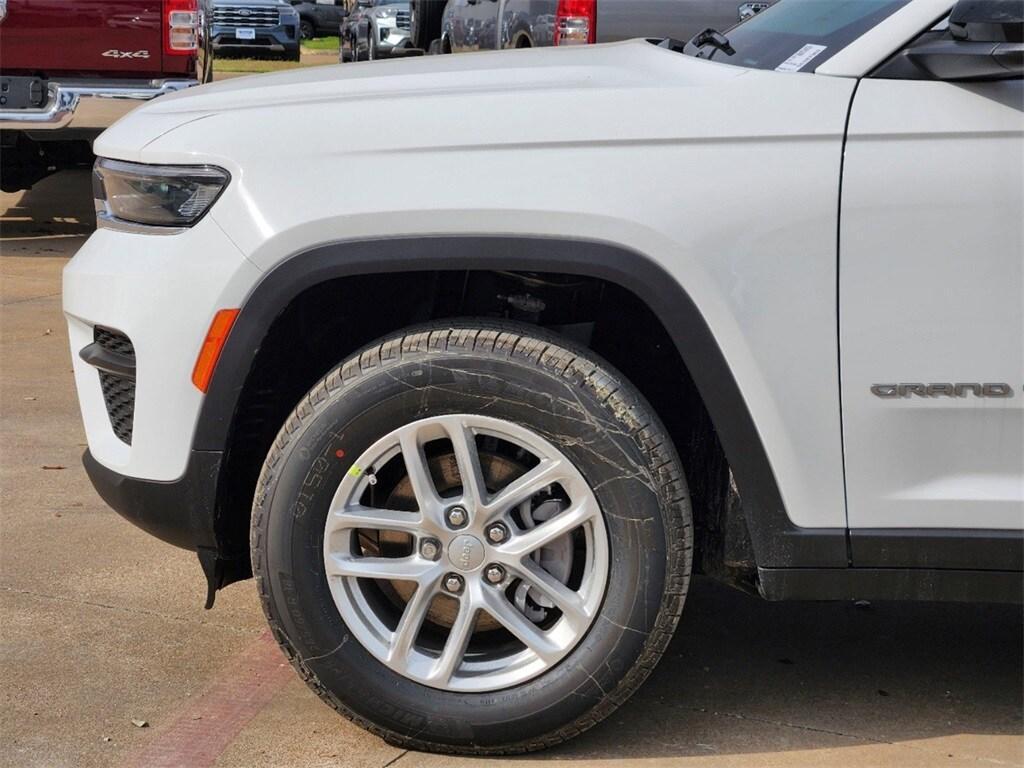 new 2025 Jeep Grand Cherokee car, priced at $35,000