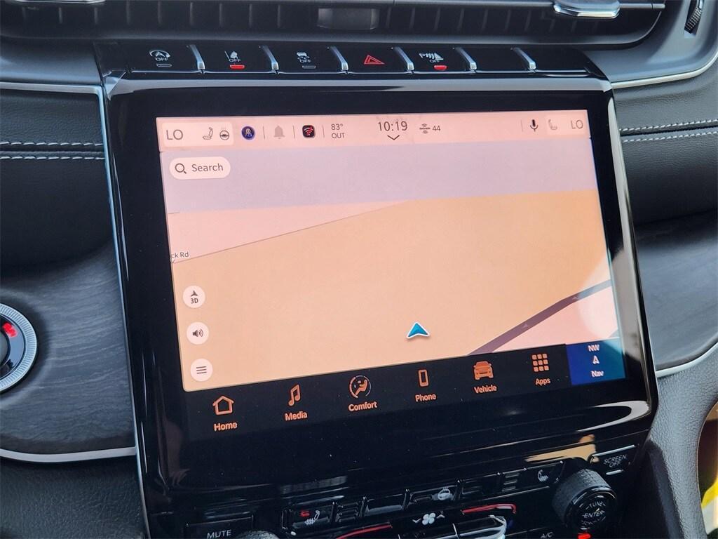 new 2025 Jeep Grand Cherokee car, priced at $39,995