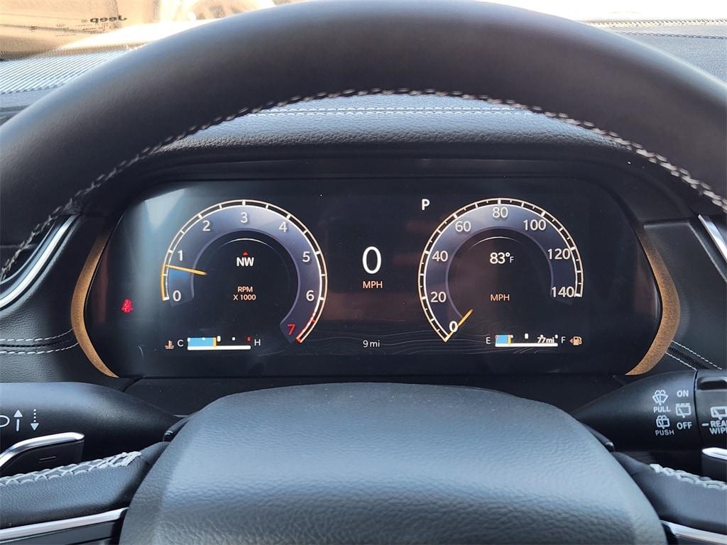 new 2025 Jeep Grand Cherokee car, priced at $39,995