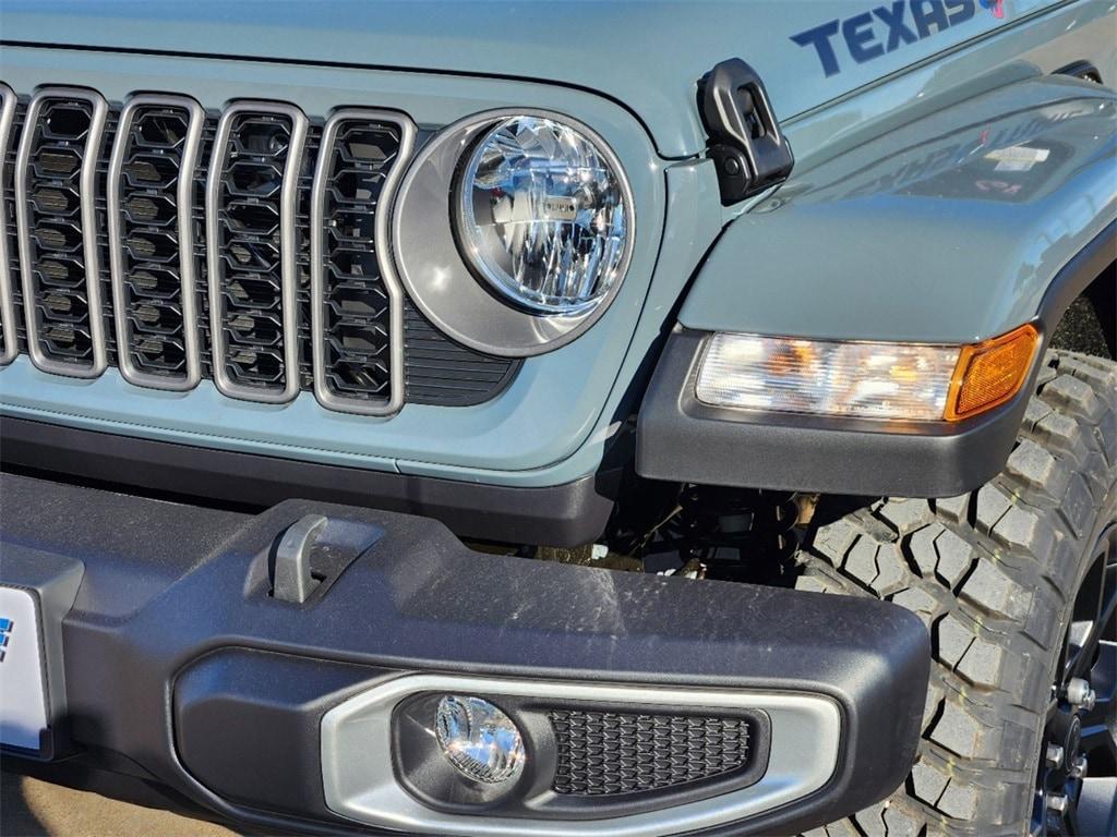 new 2025 Jeep Gladiator car, priced at $42,495