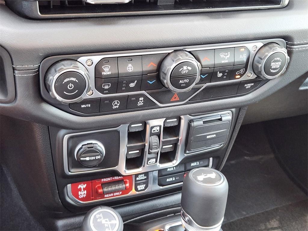 new 2025 Jeep Wrangler car, priced at $52,495