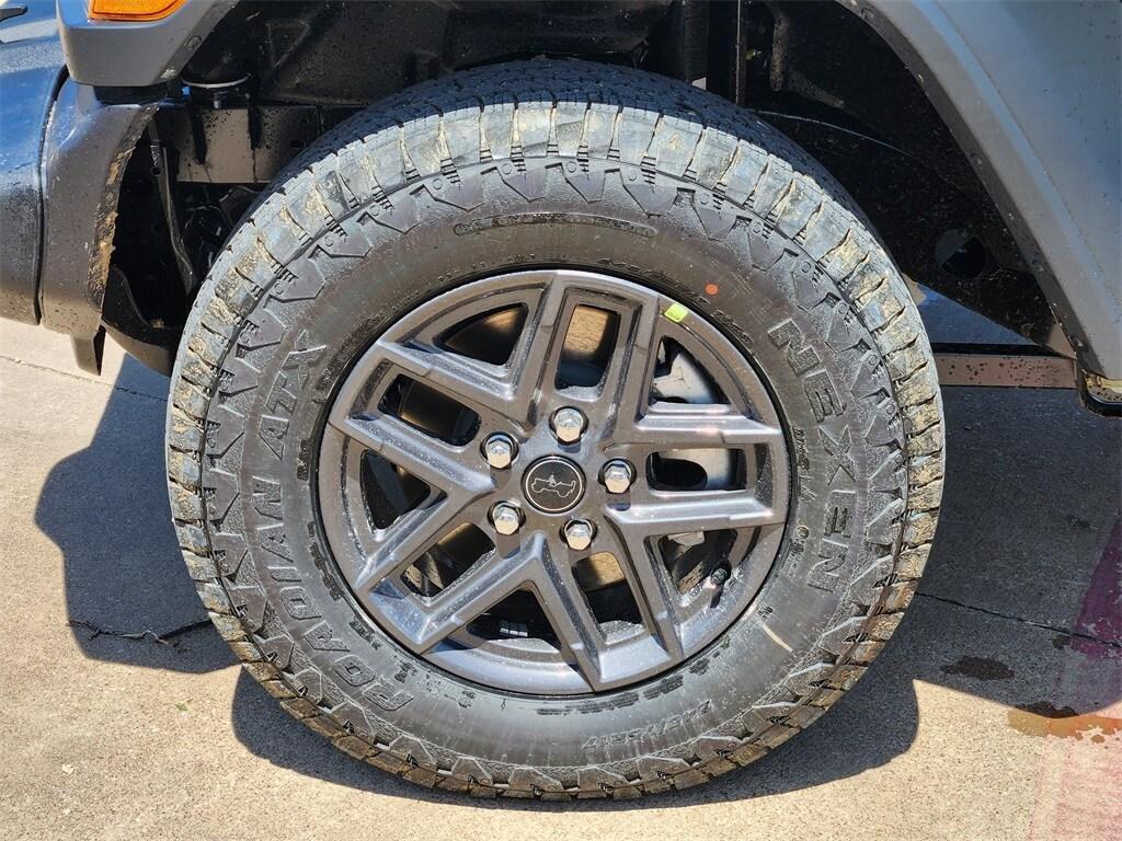 new 2025 Jeep Wrangler car, priced at $51,670