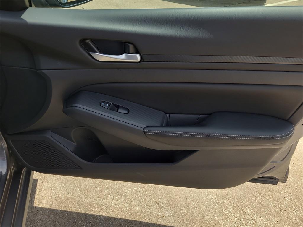 used 2025 Nissan Altima car, priced at $23,164