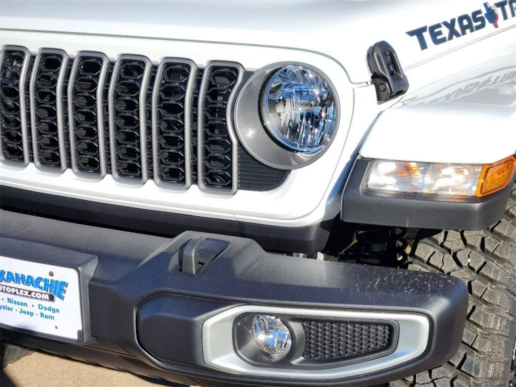 new 2025 Jeep Gladiator car, priced at $42,995