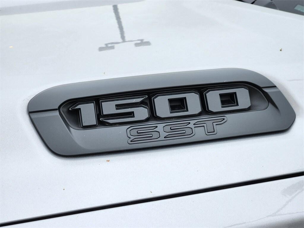 new 2025 Ram 1500 car, priced at $43,995