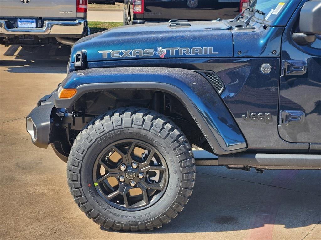 new 2025 Jeep Gladiator car