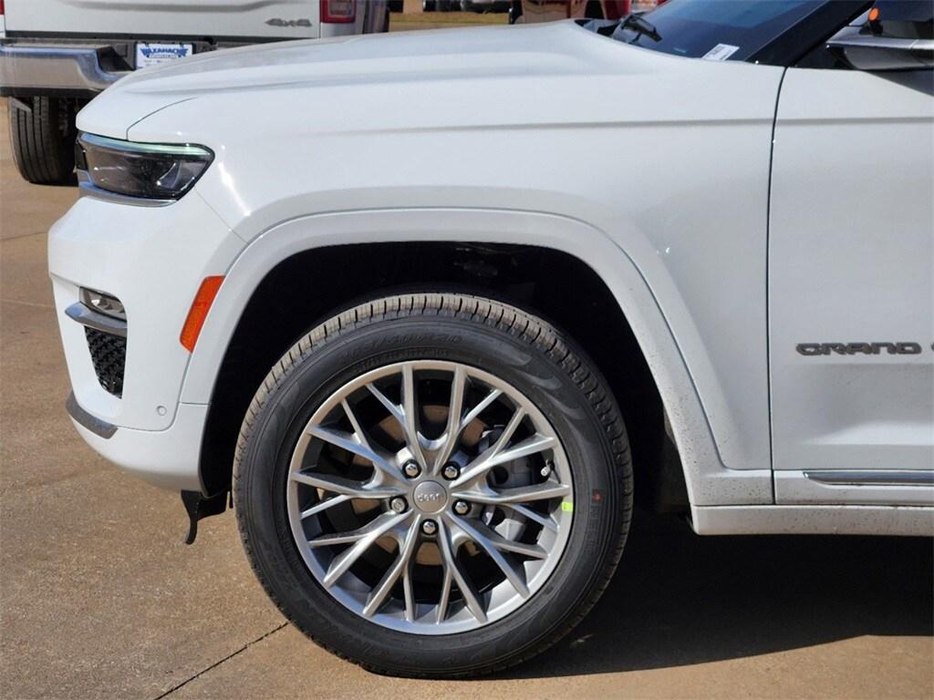 new 2025 Jeep Grand Cherokee car, priced at $53,995