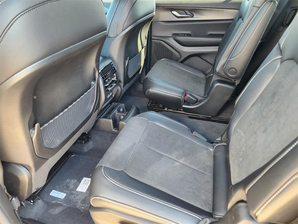 new 2025 Jeep Grand Cherokee L car, priced at $37,995