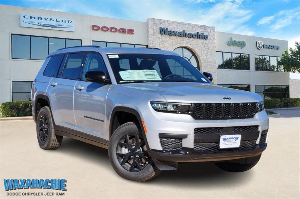 new 2025 Jeep Grand Cherokee L car, priced at $39,995