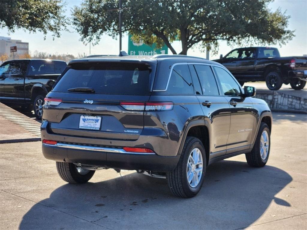 new 2025 Jeep Grand Cherokee car, priced at $33,995