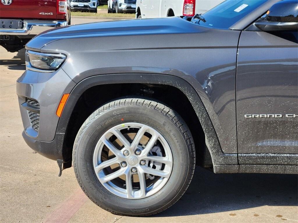 new 2025 Jeep Grand Cherokee car, priced at $33,995