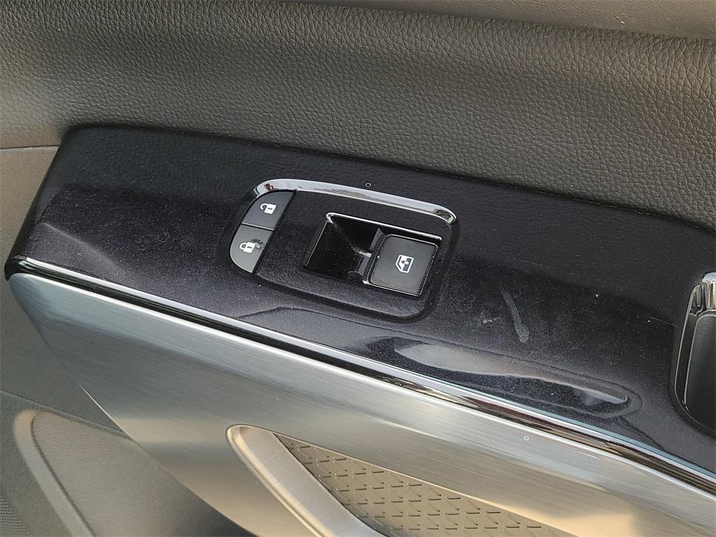 used 2022 Nissan Pathfinder car, priced at $25,269