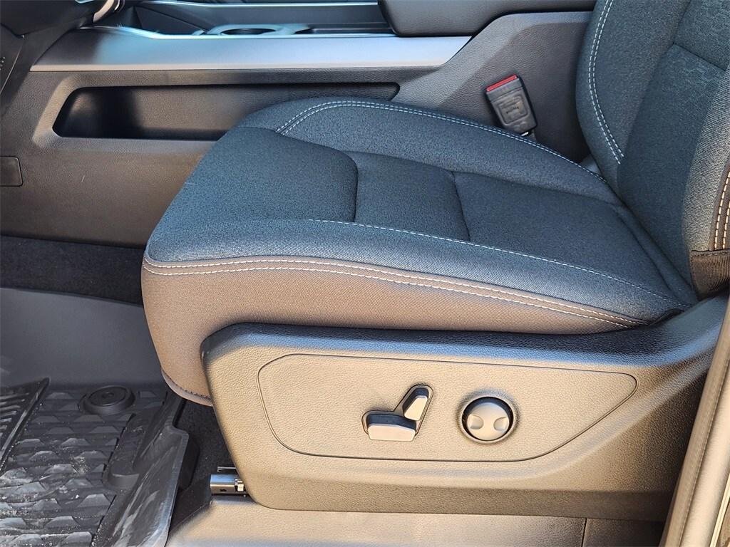 new 2025 Ram 1500 car, priced at $45,995