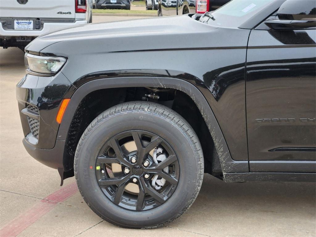 new 2025 Jeep Grand Cherokee car, priced at $36,995