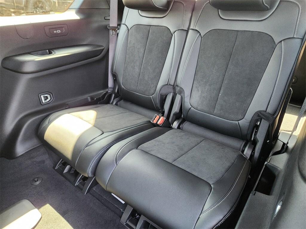new 2025 Jeep Grand Cherokee L car, priced at $37,995