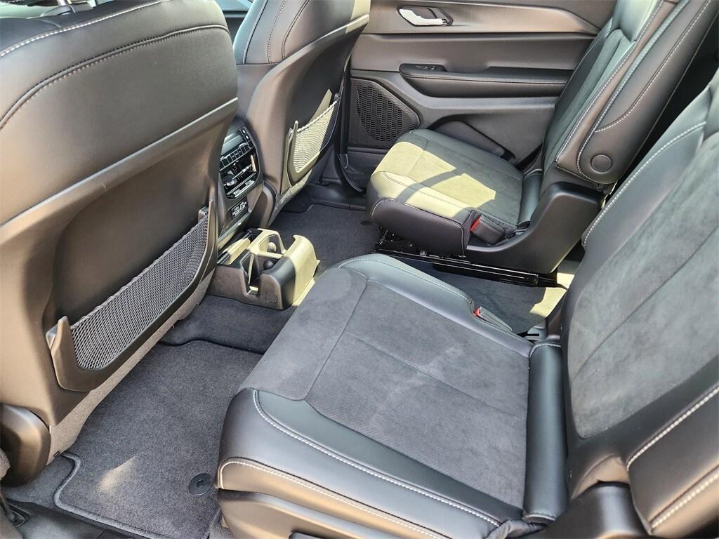 new 2025 Jeep Grand Cherokee L car, priced at $37,995