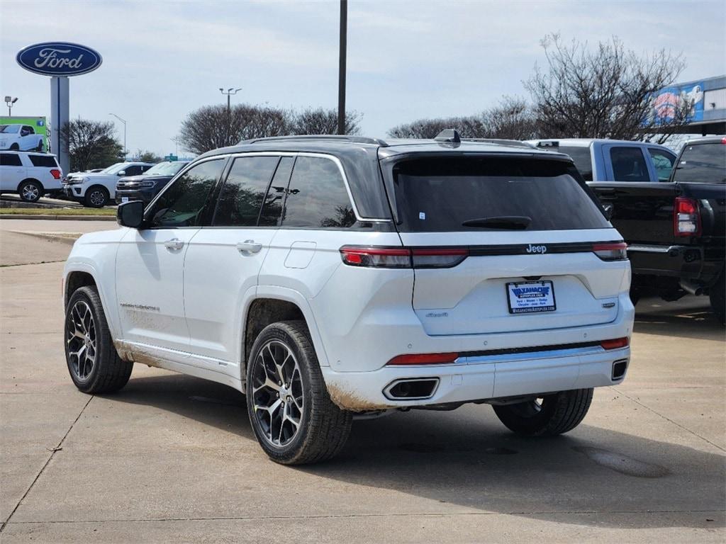 new 2025 Jeep Grand Cherokee car