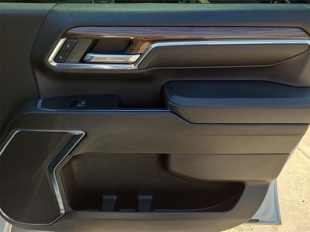 used 2024 Chevrolet Silverado 2500 car, priced at $51,587