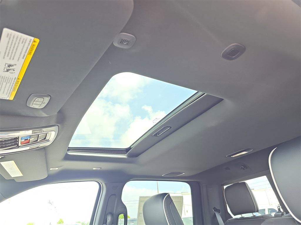 new 2025 Ram 2500 car, priced at $72,991