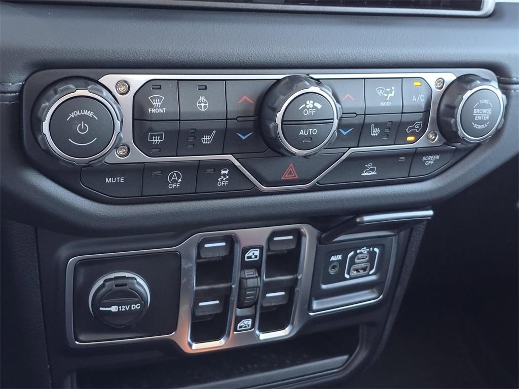 new 2025 Jeep Gladiator car, priced at $41,038