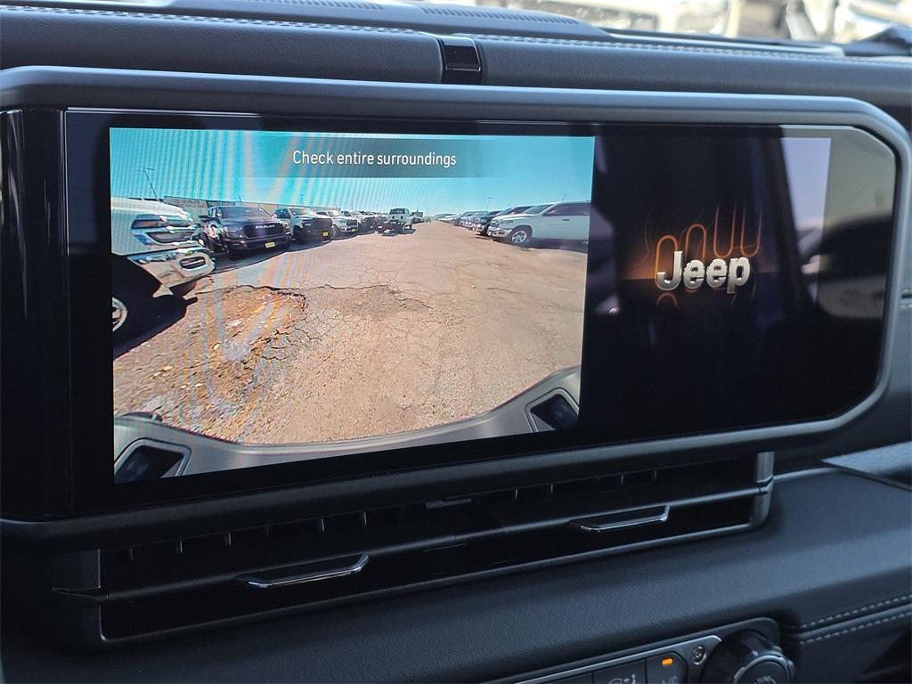 new 2025 Jeep Gladiator car, priced at $41,038