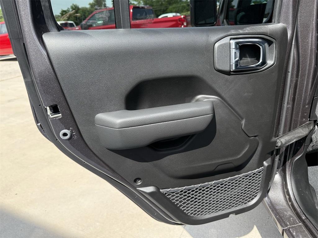 new 2025 Jeep Wrangler car, priced at $41,311