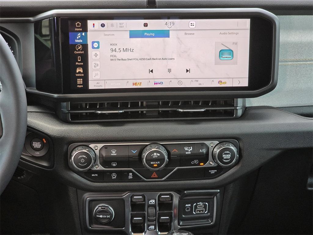 new 2025 Jeep Wrangler car, priced at $41,803