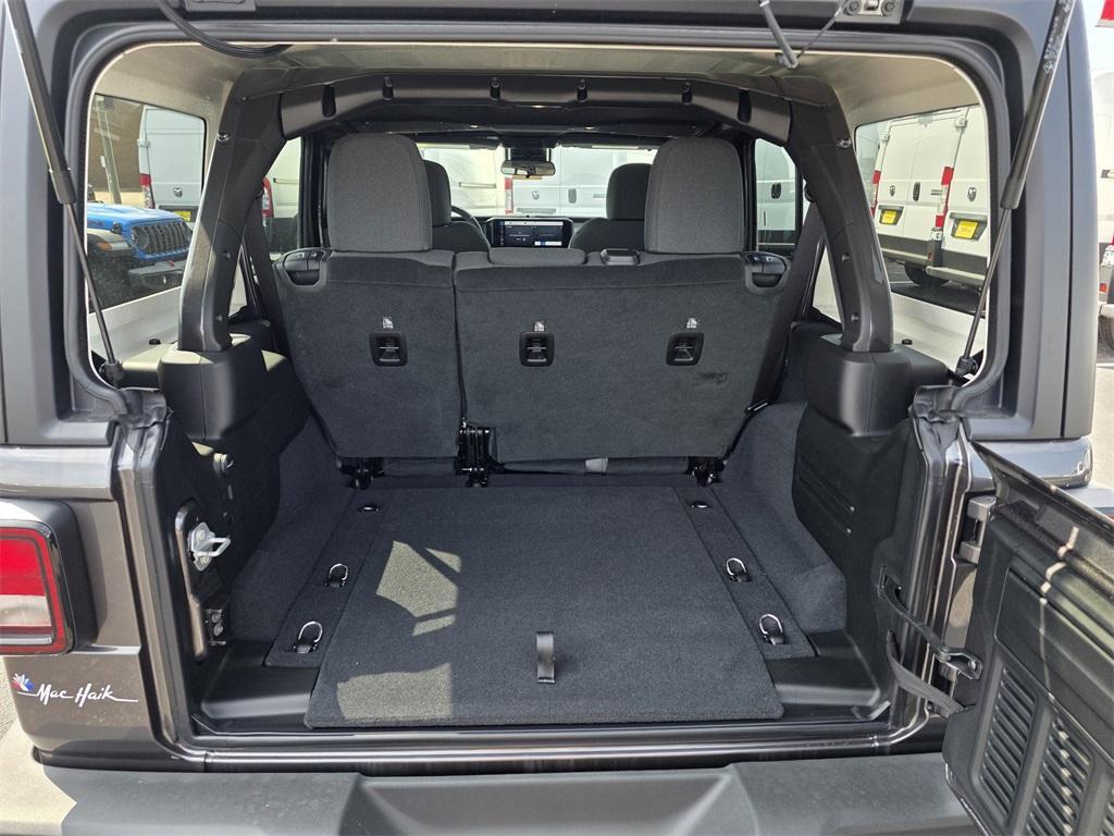 new 2025 Jeep Wrangler car, priced at $41,803