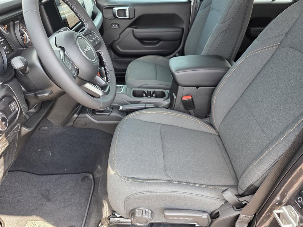 new 2025 Jeep Wrangler car, priced at $41,803