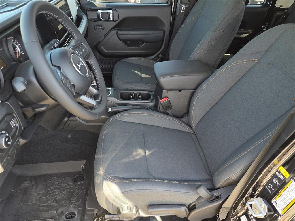 new 2025 Jeep Gladiator car, priced at $39,716